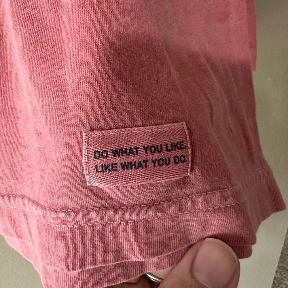 Life Is Good Red Dog Gone Jeep Woman’s Cotton Tee - Picture 3 of 6